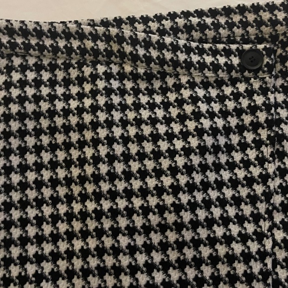 ✨ SO Black Corduroy Mini Skirt - Size XL - New Without Tags ✨ - Picture 4 of 7